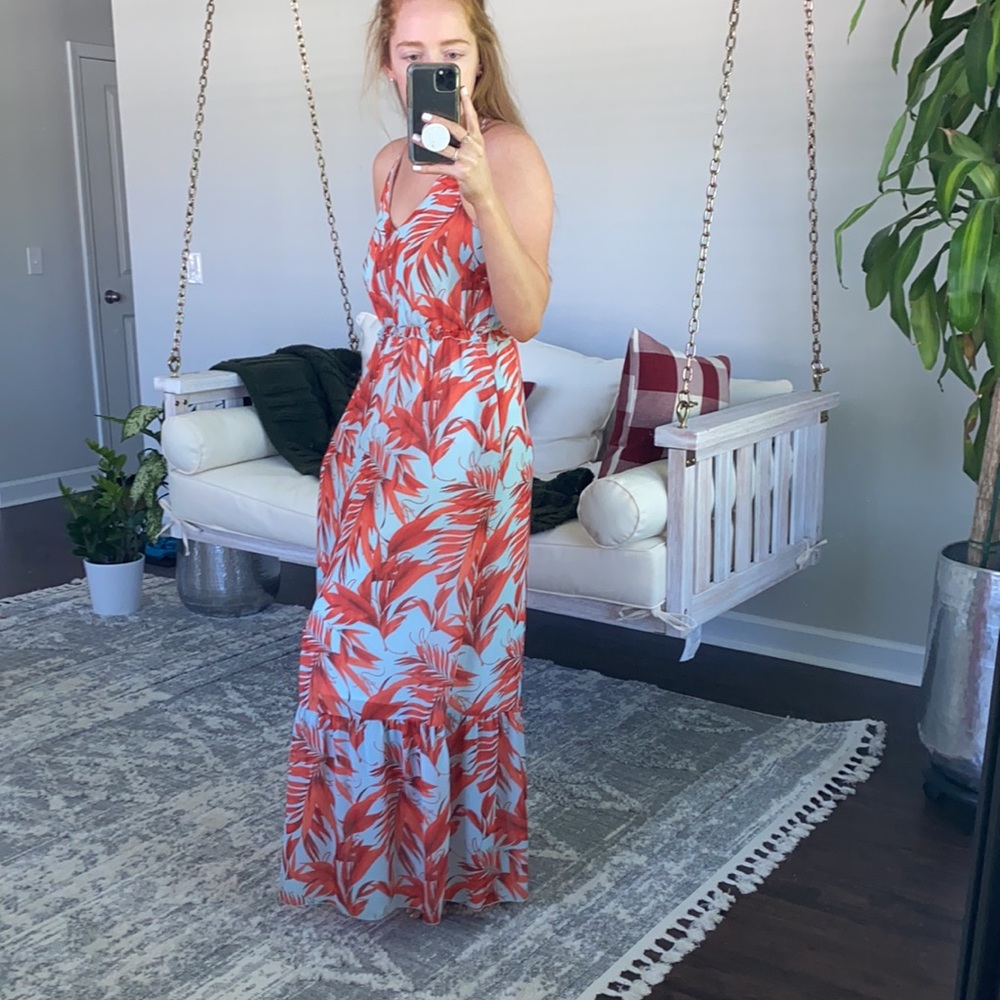 Dress - Picture 3 of 3